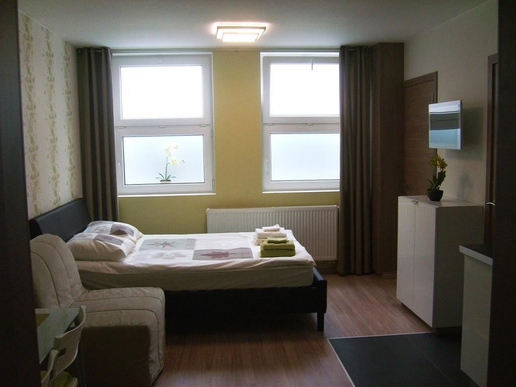 Apartment Villa Ksenija Ostend Room photo