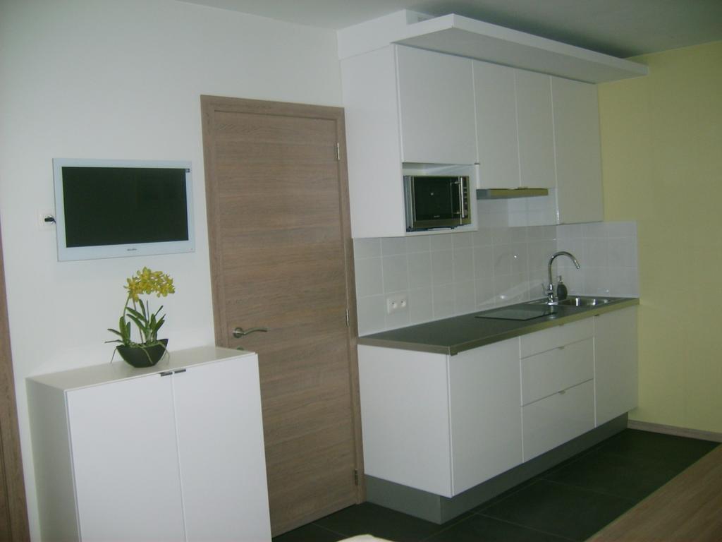 Apartment Villa Ksenija Ostend Room photo